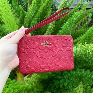 New Coach Corner Zip Wristlet In Signature Leather